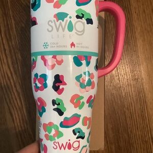 NWT Swig Life 40oz